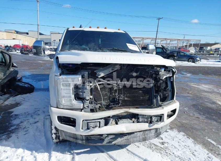 Photo 12 of 2019 Ford F-250 PLATINUM (VIN 1FT7W2BT3KEE38288)