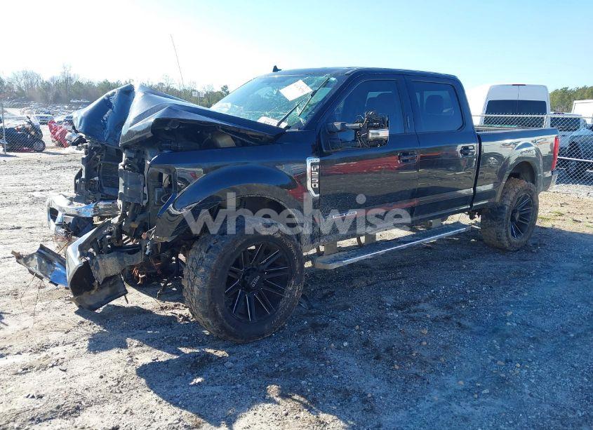 Photo 2 of 2019 Ford F-250 LARIAT (VIN 1FT7W2BT3KEE65605)