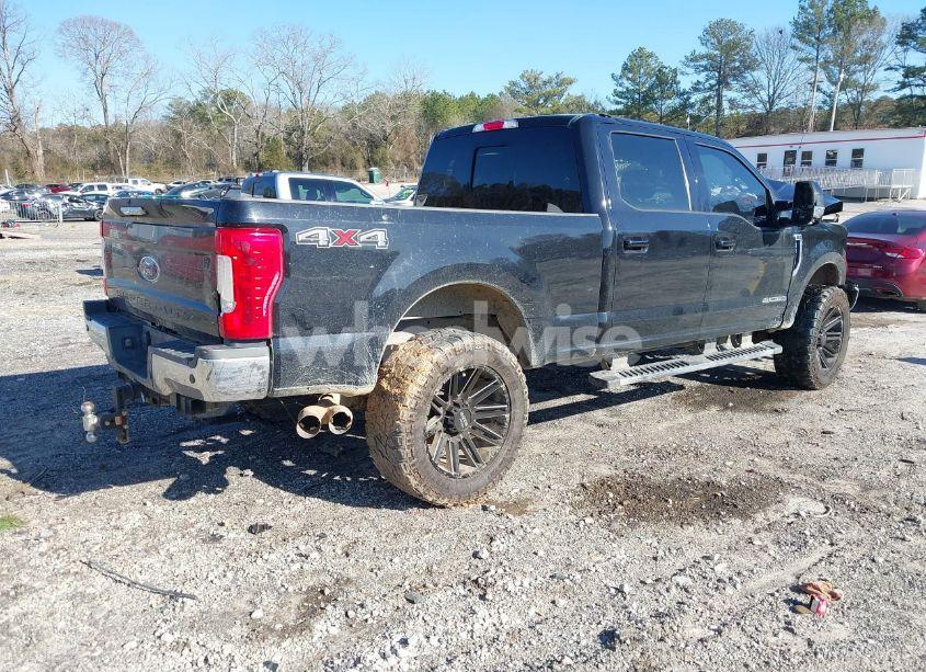 Photo 4 of 2019 Ford F-250 LARIAT (VIN 1FT7W2BT3KEE65605)