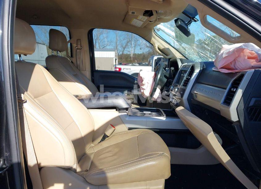 Photo 5 of 2019 Ford F-250 LARIAT (VIN 1FT7W2BT3KEE65605)