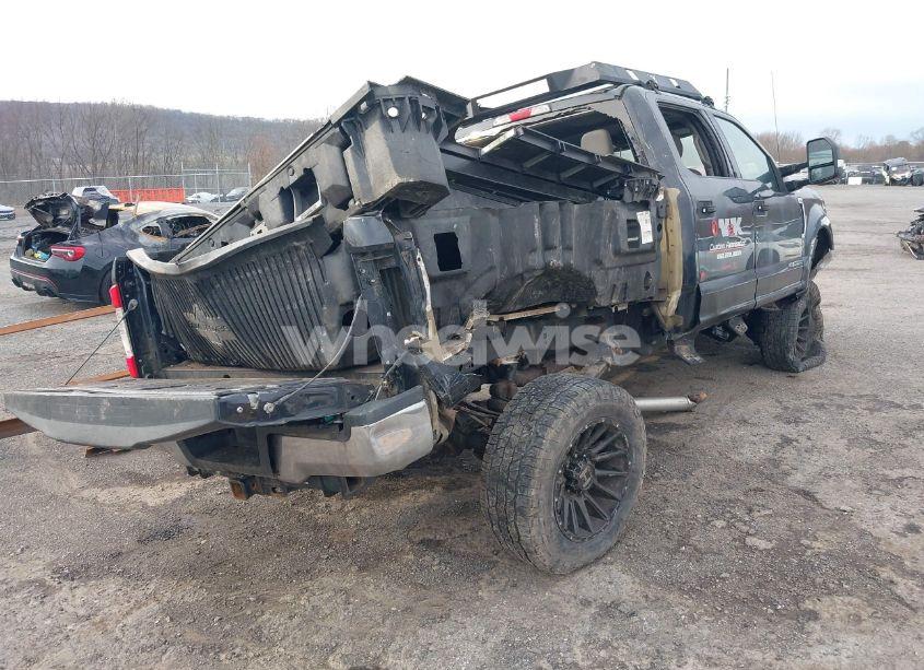 Photo 4 of 2019 Ford F-250 XLT (VIN 1FT7W2BT3KEF51447)