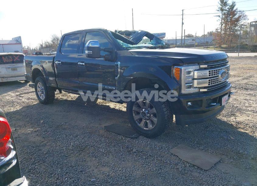 2019 Ford F-250 PLATINUM (VIN 1FT7W2BT3KEG15096) main photo