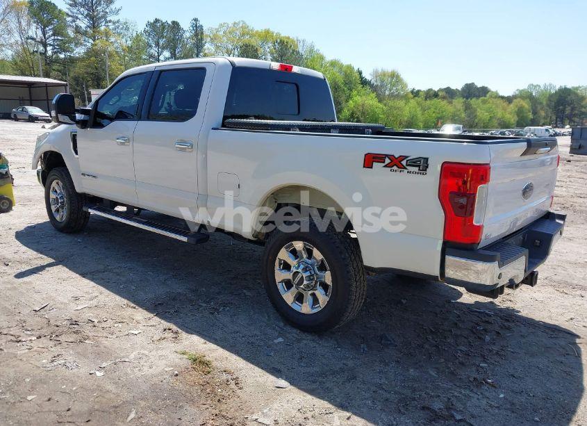 Photo 3 of 2017 Ford F-250 LARIAT (VIN 1FT7W2BT4HEB67122)