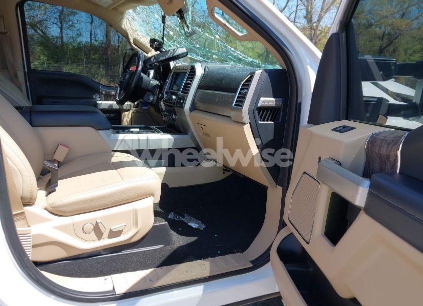 Photo 5 of 2017 Ford F-250 LARIAT (VIN 1FT7W2BT4HEB67122)