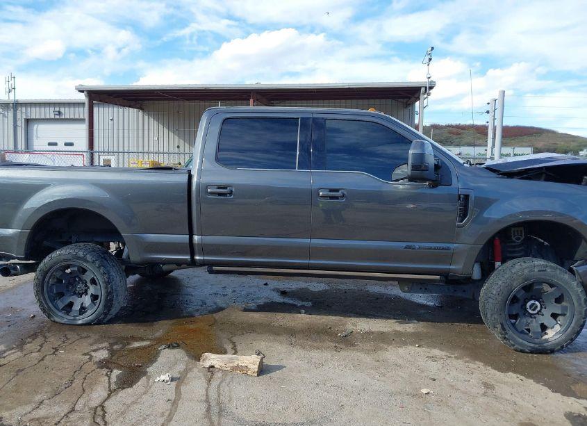 Photo 13 of 2017 Ford F-250 PLATINUM (VIN 1FT7W2BT4HEC50694)