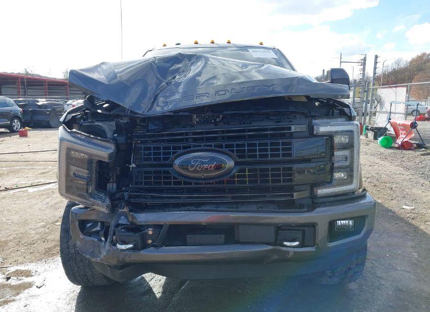 Photo 6 of 2017 Ford F-250 PLATINUM (VIN 1FT7W2BT4HEC50694)