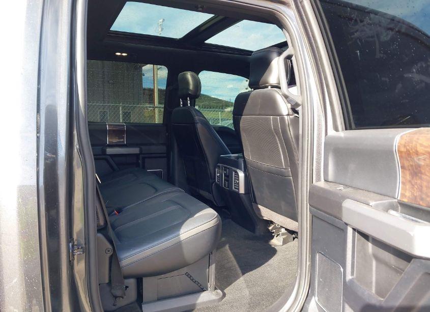 Photo 8 of 2017 Ford F-250 PLATINUM (VIN 1FT7W2BT4HEC50694)