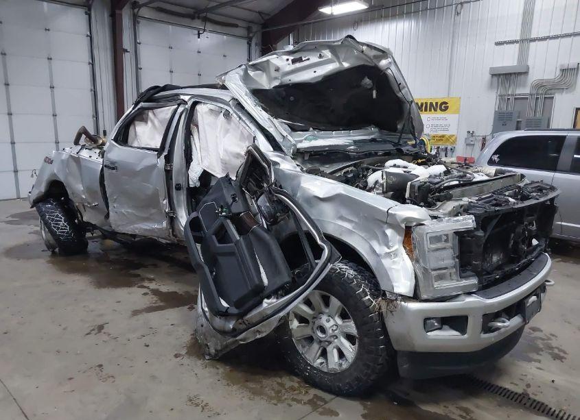 2017 Ford F-250 PLATINUM (VIN 1FT7W2BT4HEC92587) main photo