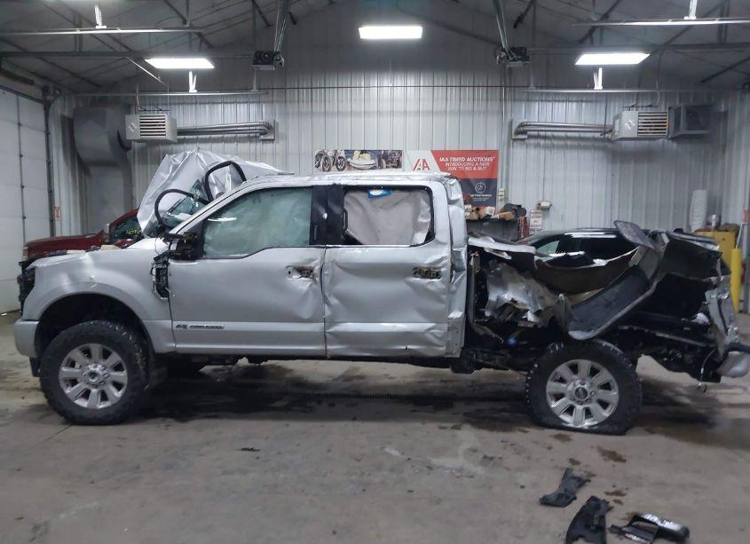 Photo 13 of 2017 Ford F-250 PLATINUM (VIN 1FT7W2BT4HEC92587)