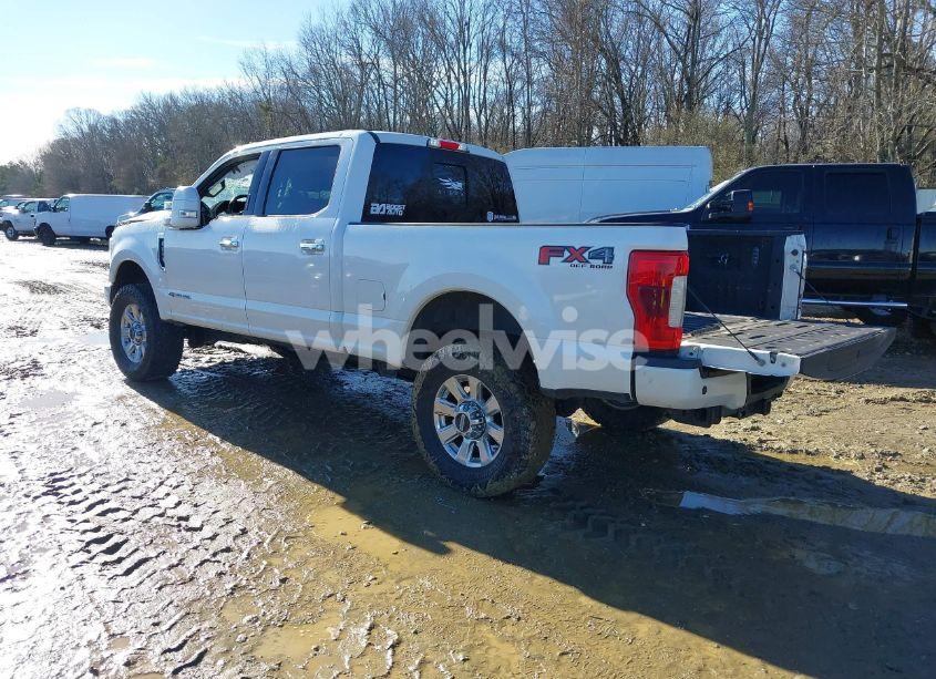 Photo 3 of 2017 Ford F-250 LARIAT (VIN 1FT7W2BT4HEE52421)