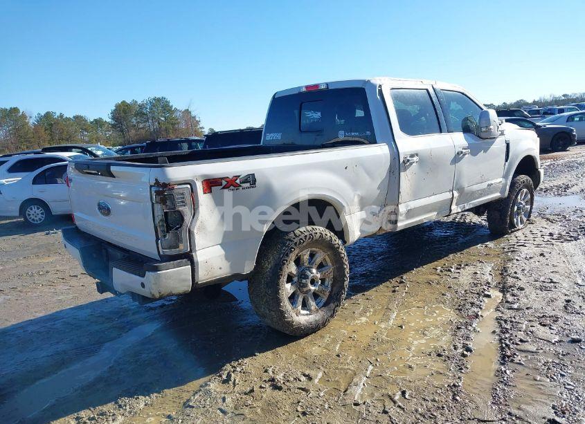 Photo 4 of 2017 Ford F-250 LARIAT (VIN 1FT7W2BT4HEE52421)