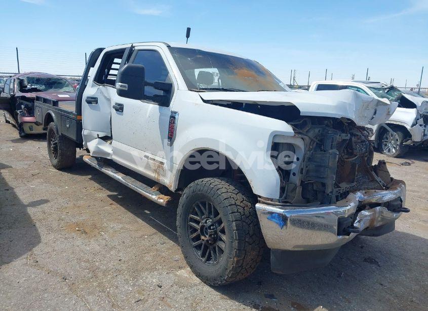 2017 Ford F-250 XL (VIN 1FT7W2BT4HEE63659) main photo