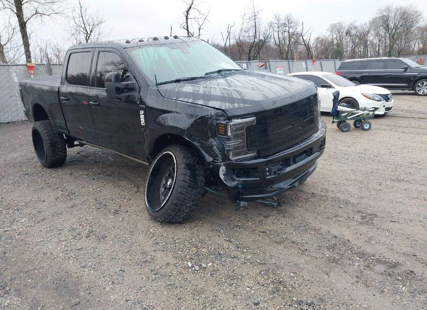 2018 Ford F-250 PLATINUM (VIN 1FT7W2BT4JEB62718) main photo