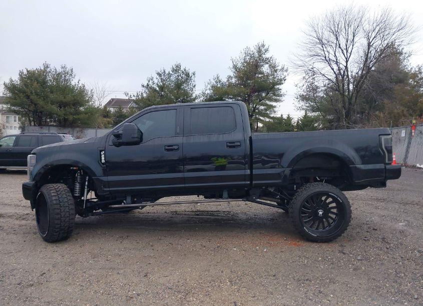 Photo 14 of 2018 Ford F-250 PLATINUM (VIN 1FT7W2BT4JEB62718)