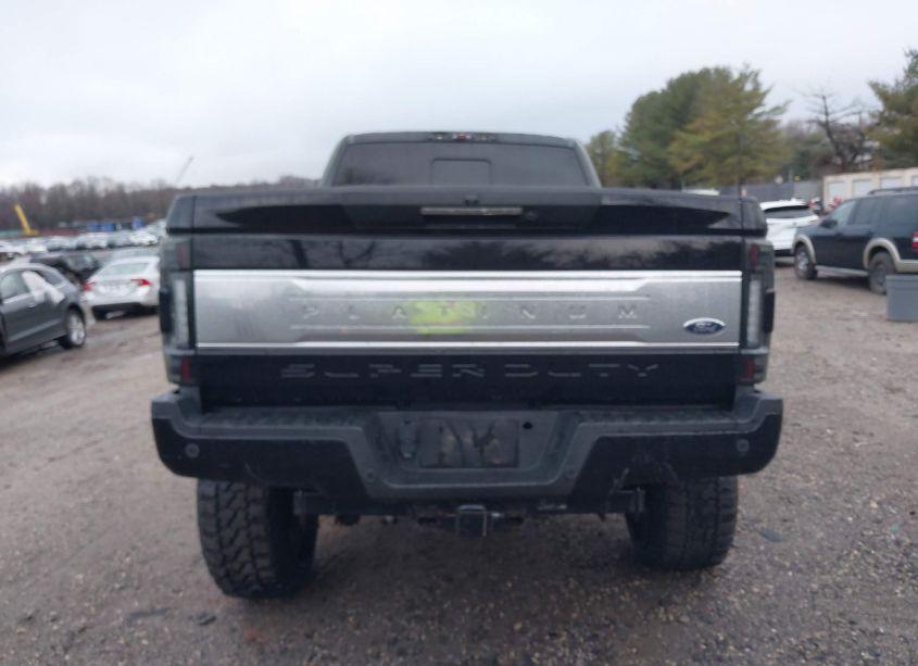 Photo 16 of 2018 Ford F-250 PLATINUM (VIN 1FT7W2BT4JEB62718)