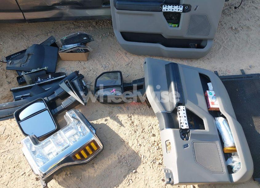 Photo 12 of 2019 Ford F-250 XLT (VIN 1FT7W2BT4KEE35979)