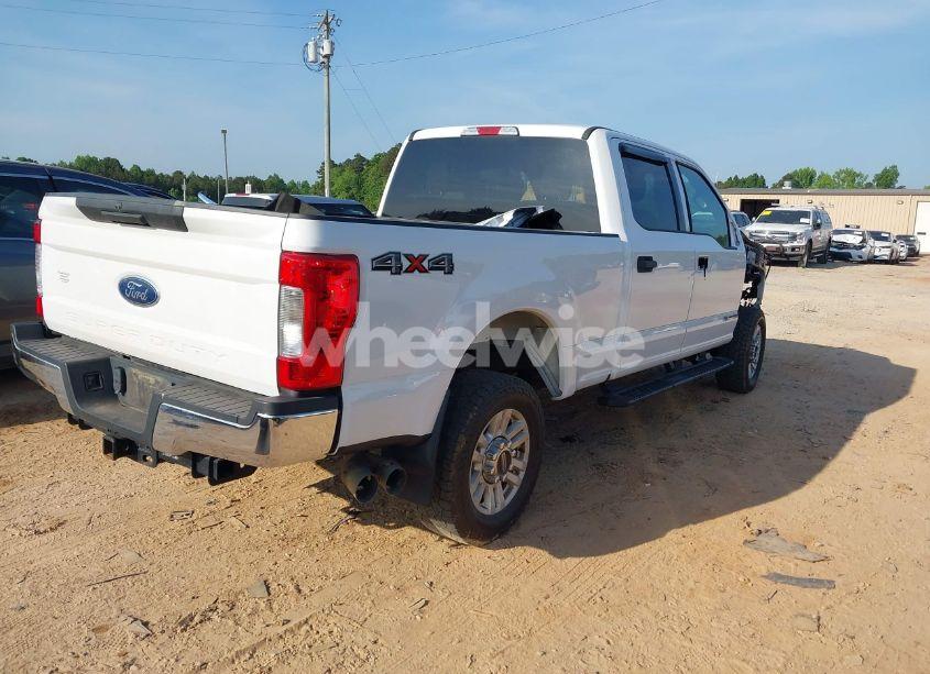 Photo 4 of 2019 Ford F-250 XLT (VIN 1FT7W2BT4KEE35979)