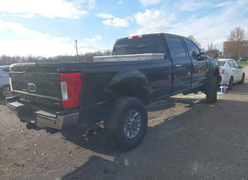 Photo 4 of 2019 Ford F-250 XLT (VIN 1FT7W2BT4KEE78850)