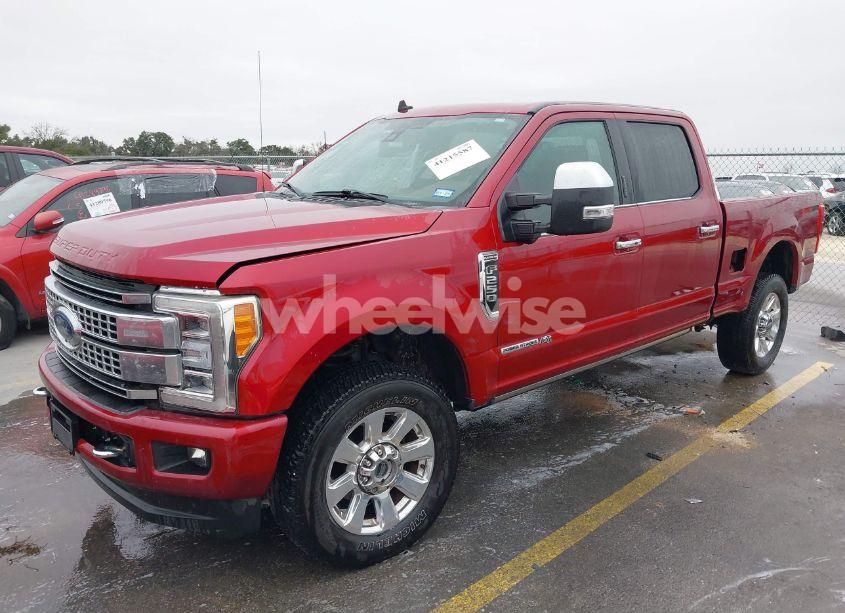 Photo 2 of 2019 Ford F-250 PLATINUM (VIN 1FT7W2BT4KEE82980)
