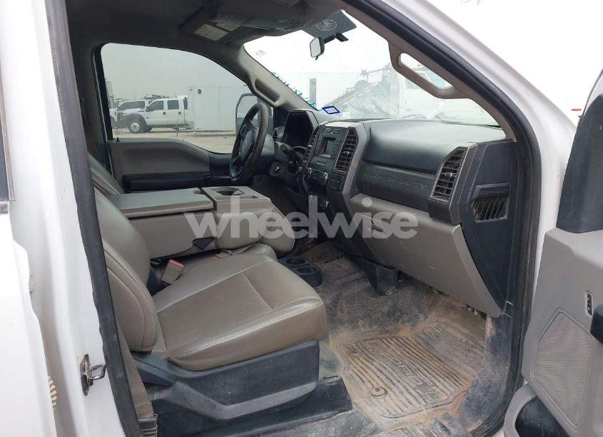 Photo 5 of 2019 Ford F-250 XL (VIN 1FT7W2BT4KEF52851)