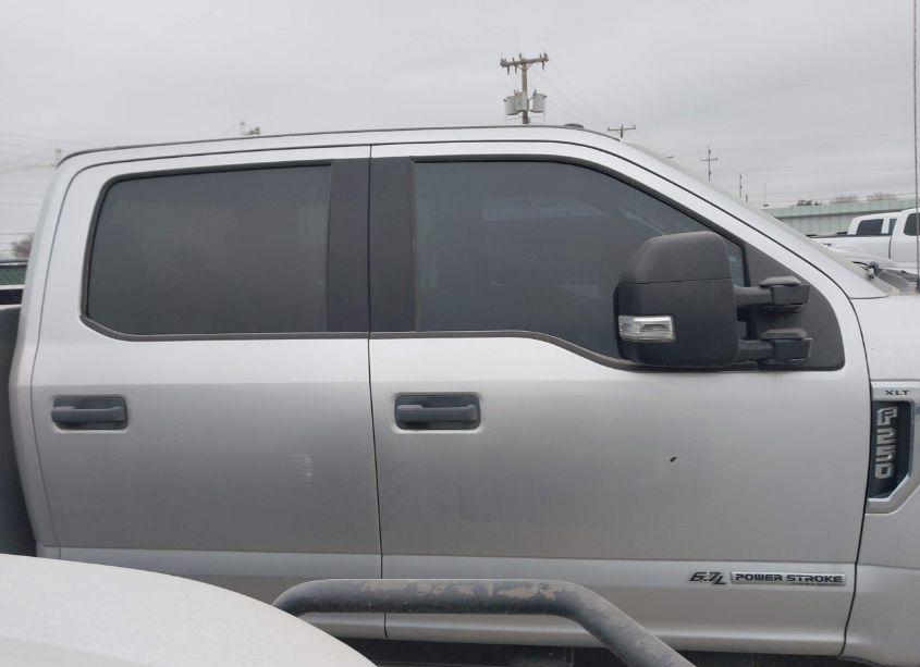 Photo 13 of 2019 Ford F-250 XLT (VIN 1FT7W2BT4KEF52946)