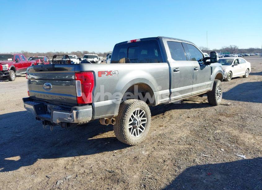 Photo 4 of 2019 Ford F-250 LARIAT (VIN 1FT7W2BT4KEG71712)