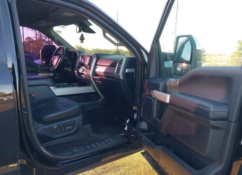Photo 5 of 2017 Ford F-250 LARIAT (VIN 1FT7W2BT5HEB39121)