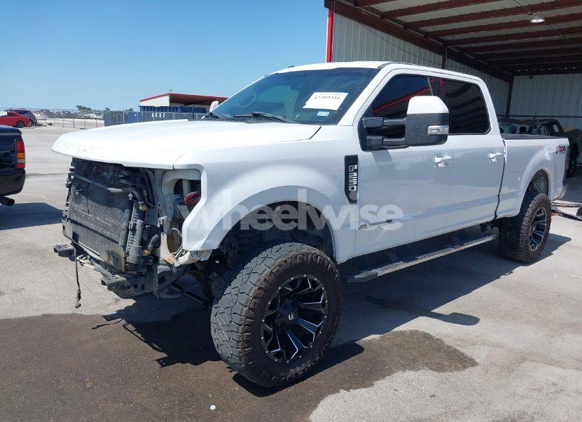 Photo 2 of 2017 Ford F-250 LARIAT (VIN 1FT7W2BT5HEB40592)