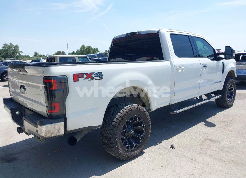 Photo 4 of 2017 Ford F-250 LARIAT (VIN 1FT7W2BT5HEB40592)