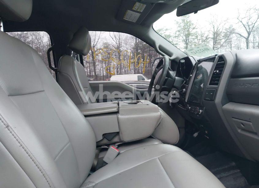 Photo 5 of 2017 Ford F-250 XL (VIN 1FT7W2BT5HEC76818)