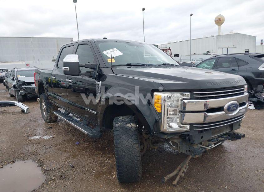 2017 Ford F-250 LARIAT (VIN 1FT7W2BT5HEE17810) main photo