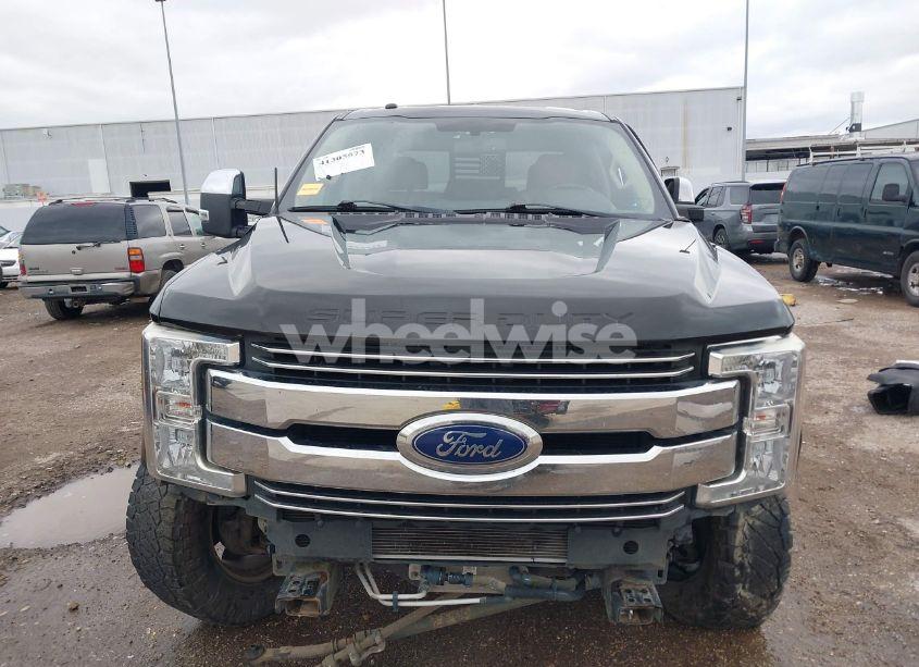 Photo 13 of 2017 Ford F-250 LARIAT (VIN 1FT7W2BT5HEE17810)