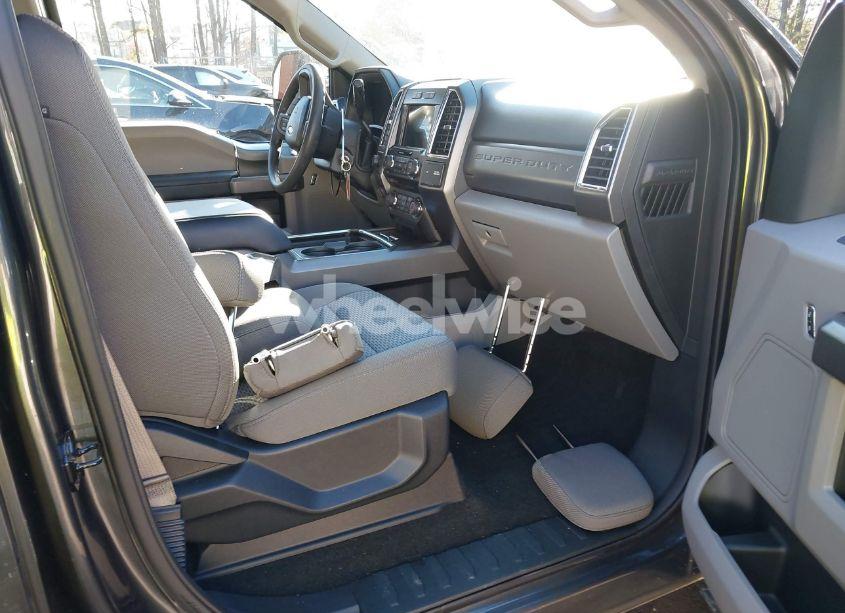 Photo 5 of 2017 Ford F-250 XLT (VIN 1FT7W2BT5HEE79353)