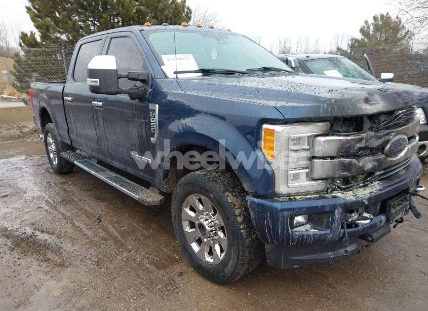 2018 Ford F-250 LARIAT (VIN 1FT7W2BT5JEB05993) main photo