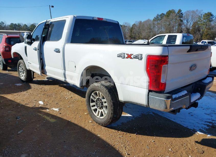 Photo 3 of 2018 Ford F-250 XLT (VIN 1FT7W2BT5JEB21899)