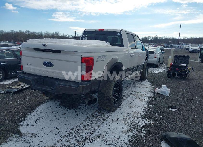 Photo 4 of 2019 Ford F-250 LARIAT (VIN 1FT7W2BT5KEC16559)