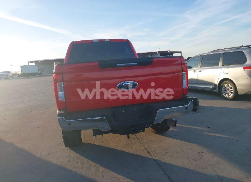 Photo 17 of 2019 Ford F-250 XLT (VIN 1FT7W2BT5KEE02554)