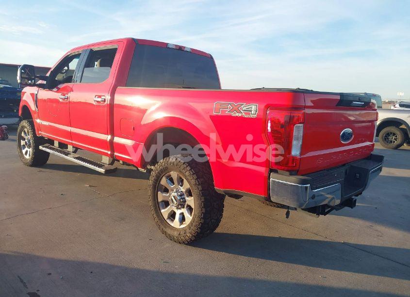 Photo 3 of 2019 Ford F-250 XLT (VIN 1FT7W2BT5KEE02554)