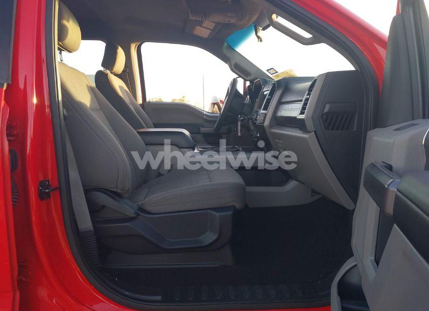 Photo 5 of 2019 Ford F-250 XLT (VIN 1FT7W2BT5KEE02554)