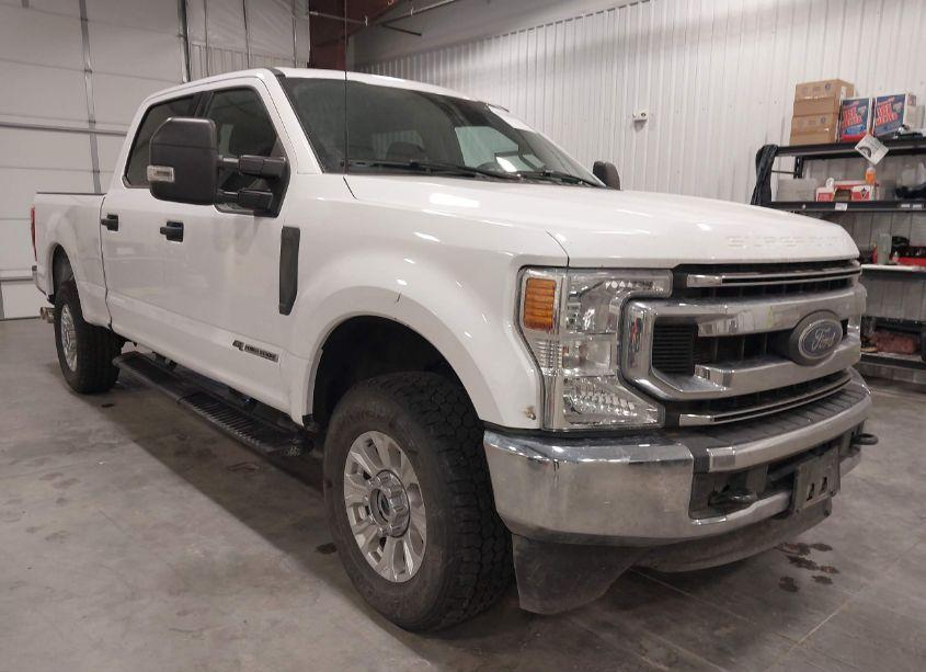 2022 Ford F-250 XLT (VIN 1FT7W2BT5NEF59960) main photo