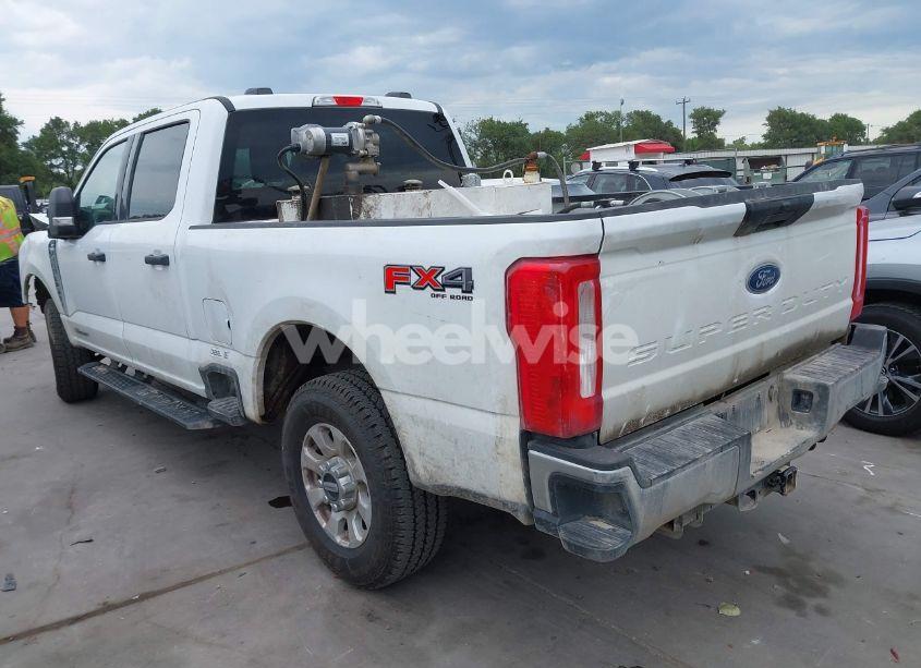Photo 3 of 2024 Ford F-250 XLT (VIN 1FT7W2BT5REC68882)