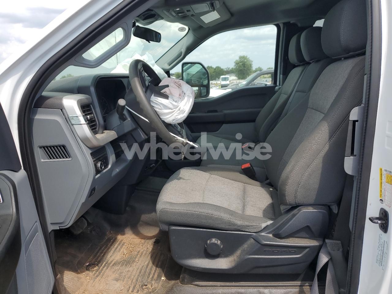 Photo 7 of 2024 FORD F250 SUPER DUTY (VIN 1FT7W2BT5SEC95618)