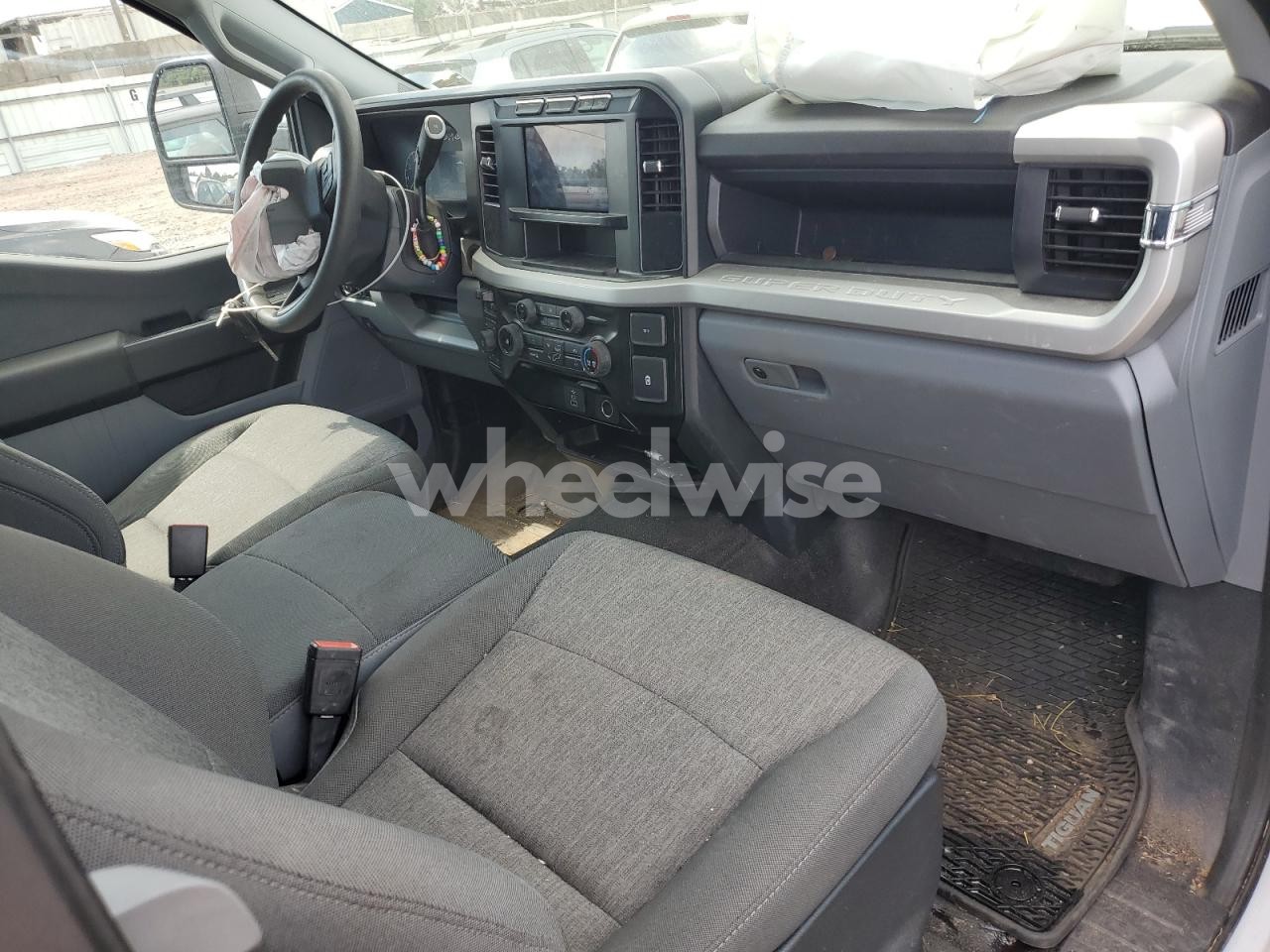 Photo 8 of 2024 FORD F250 SUPER DUTY (VIN 1FT7W2BT5SEC95618)