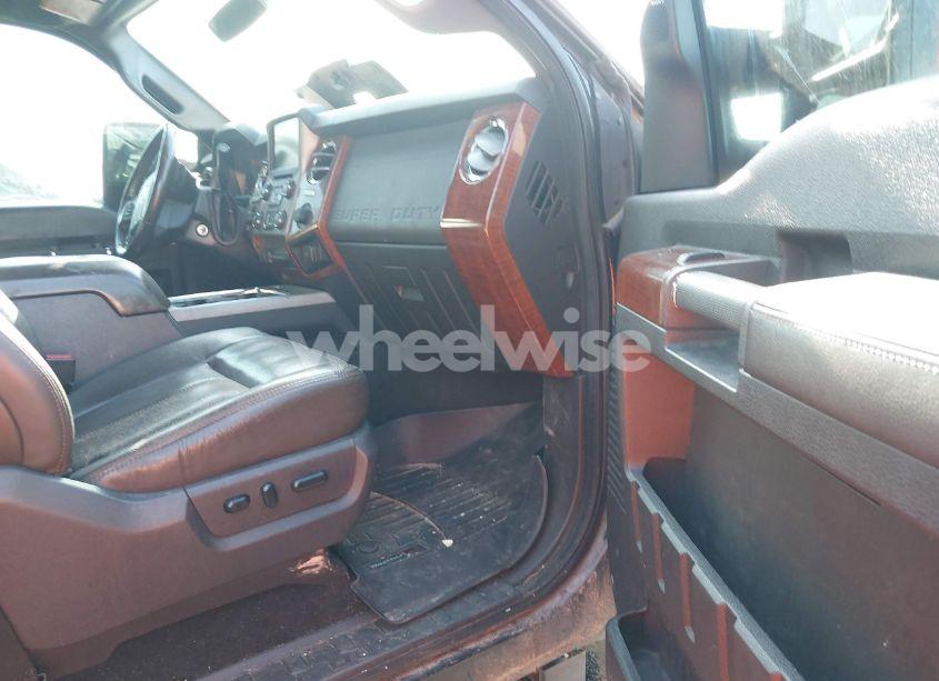 Photo 5 of 2015 Ford F-250 LARIAT (VIN 1FT7W2BT6FEB68835)