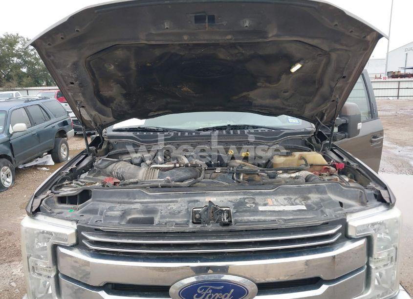 Photo 10 of 2017 Ford F-250 LARIAT (VIN 1FT7W2BT6HEB13580)