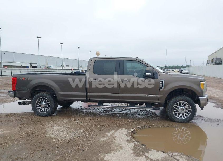 Photo 13 of 2017 Ford F-250 LARIAT (VIN 1FT7W2BT6HEB13580)