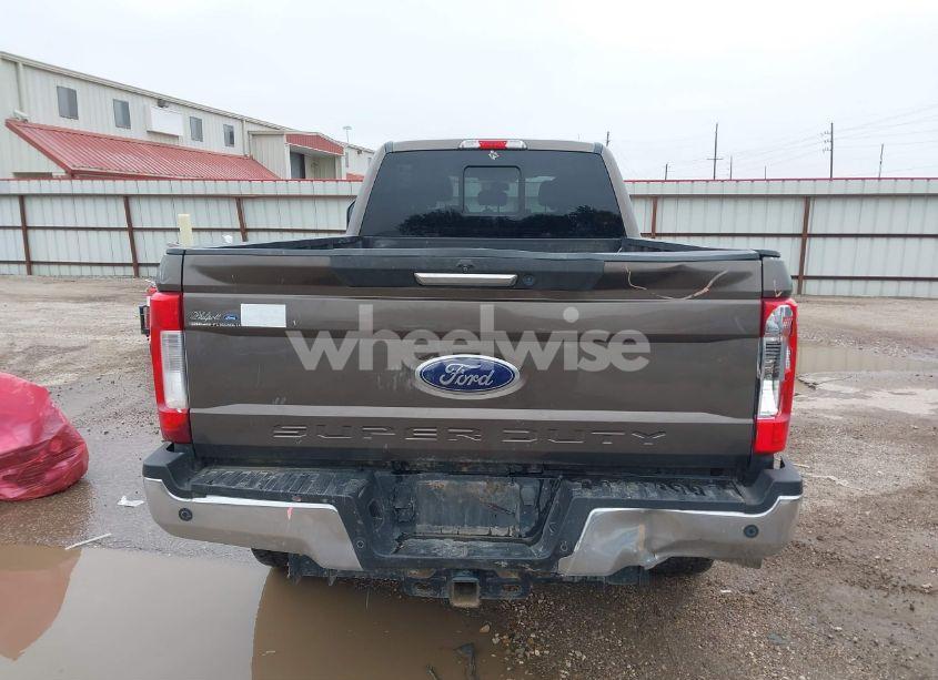 Photo 16 of 2017 Ford F-250 LARIAT (VIN 1FT7W2BT6HEB13580)