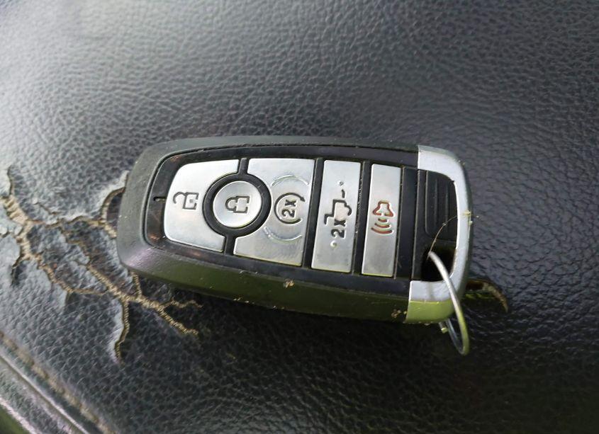 Photo 11 of 2017 Ford F-250 LARIAT (VIN 1FT7W2BT6HEC07877)