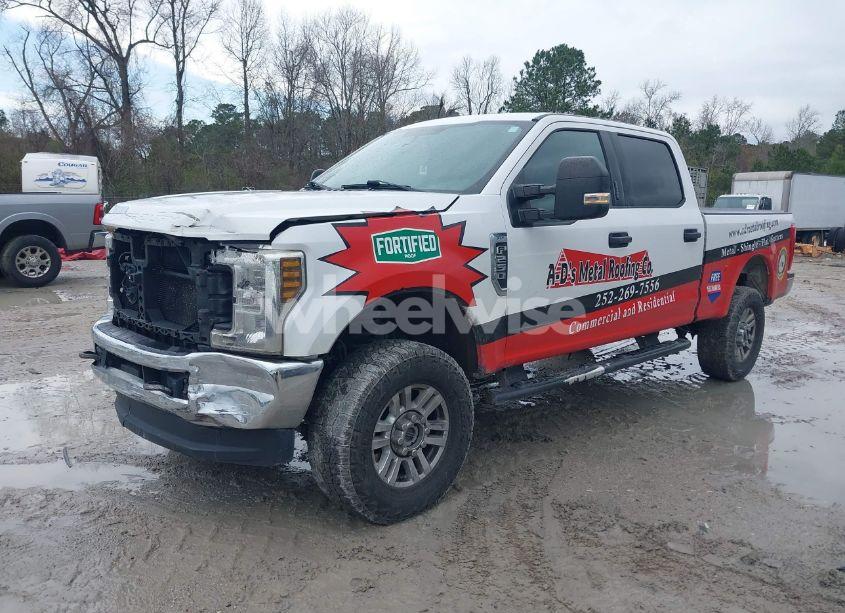 Photo 2 of 2018 Ford F-250 XLT (VIN 1FT7W2BT6JEC62061)