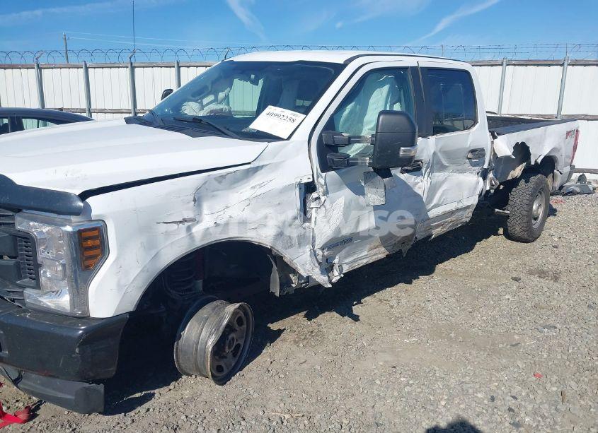 Photo 6 of 2019 Ford F-250 XL (VIN 1FT7W2BT6KEC91075)